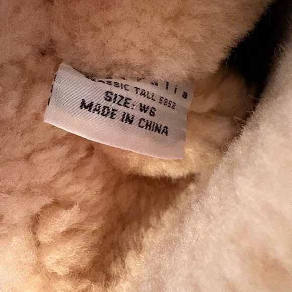 UGG Australia Tall Boots Paisley Embossed Women Size 6 AS IS - Picture 7 of 8